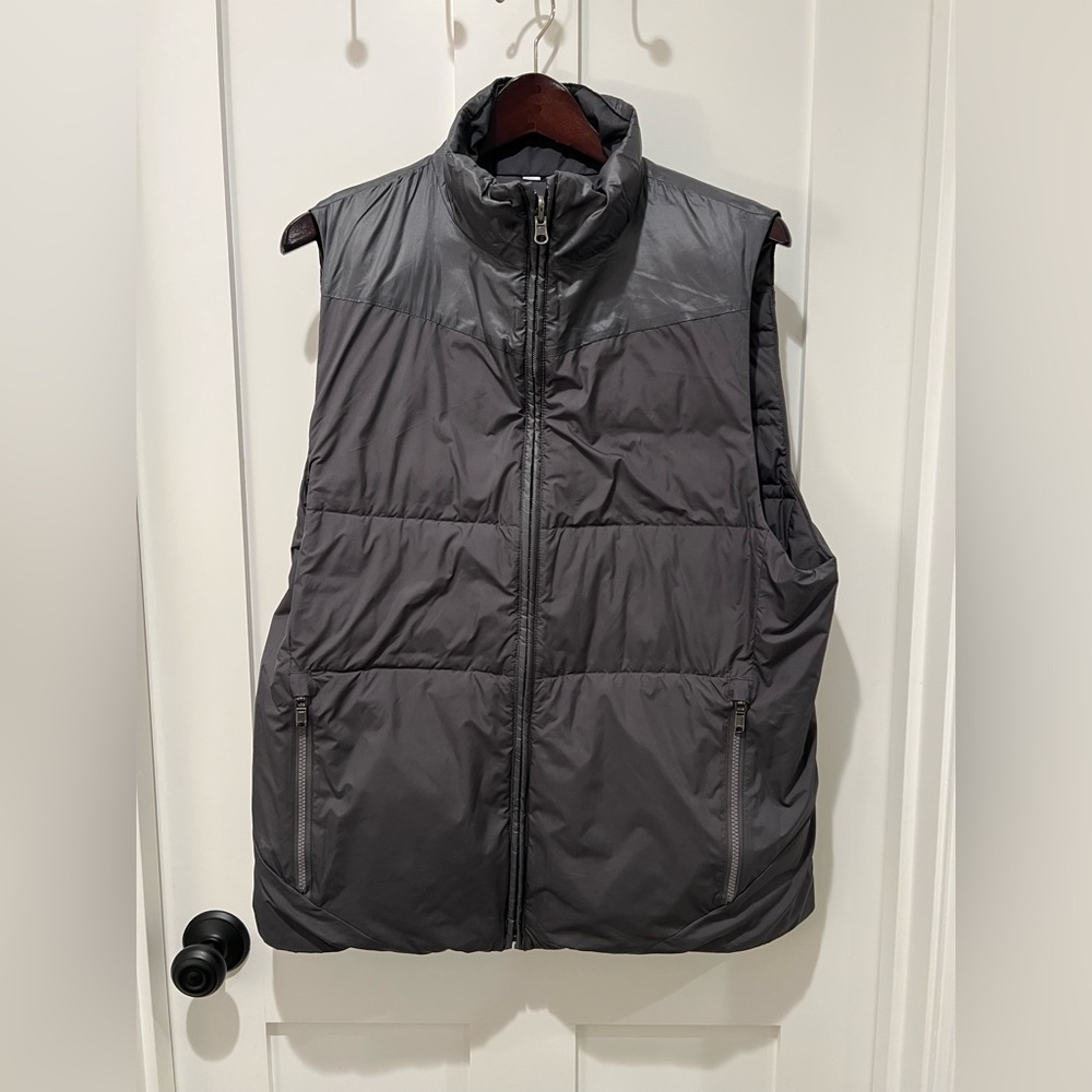 Lululemon Reversible Down Vest Palm Deco Grey- Men’s XL NWOT - Picture 7 of 9